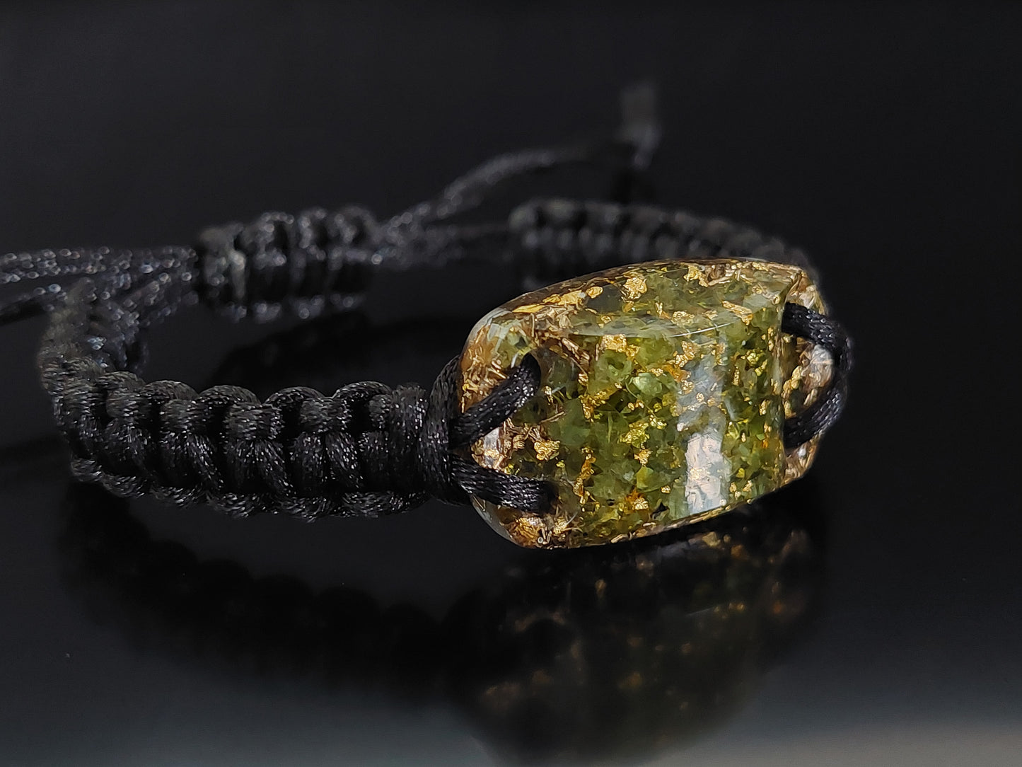 Pulsera de orgonita y peridoto, oro de 24k, latón