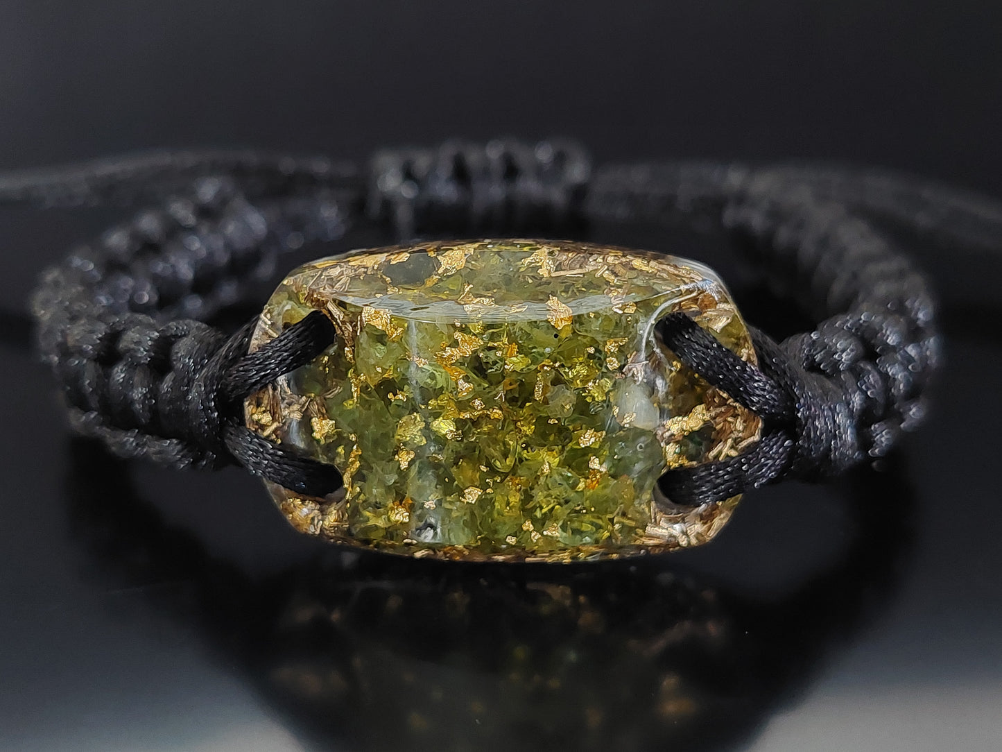 Pulsera de orgonita y peridoto, oro de 24k, latón