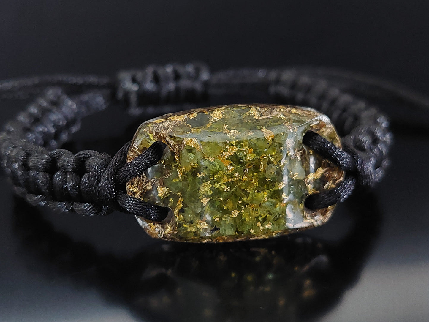 Pulsera de orgonita y peridoto, oro de 24k, latón