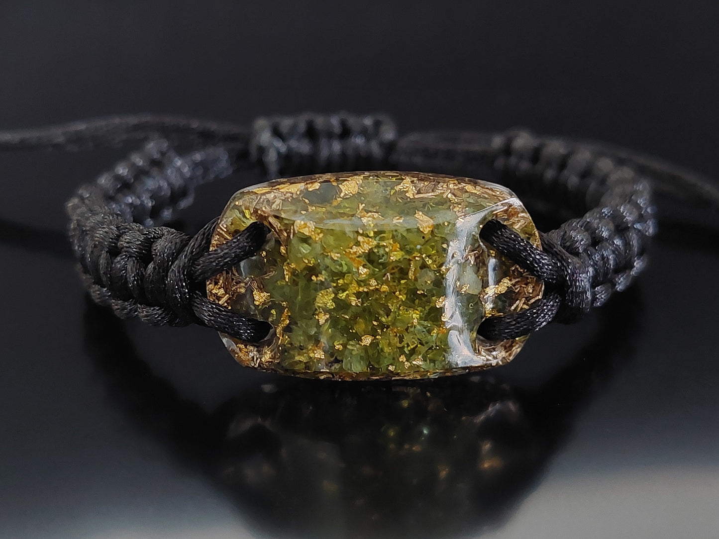Pulsera de orgonita y peridoto, oro de 24k, latón