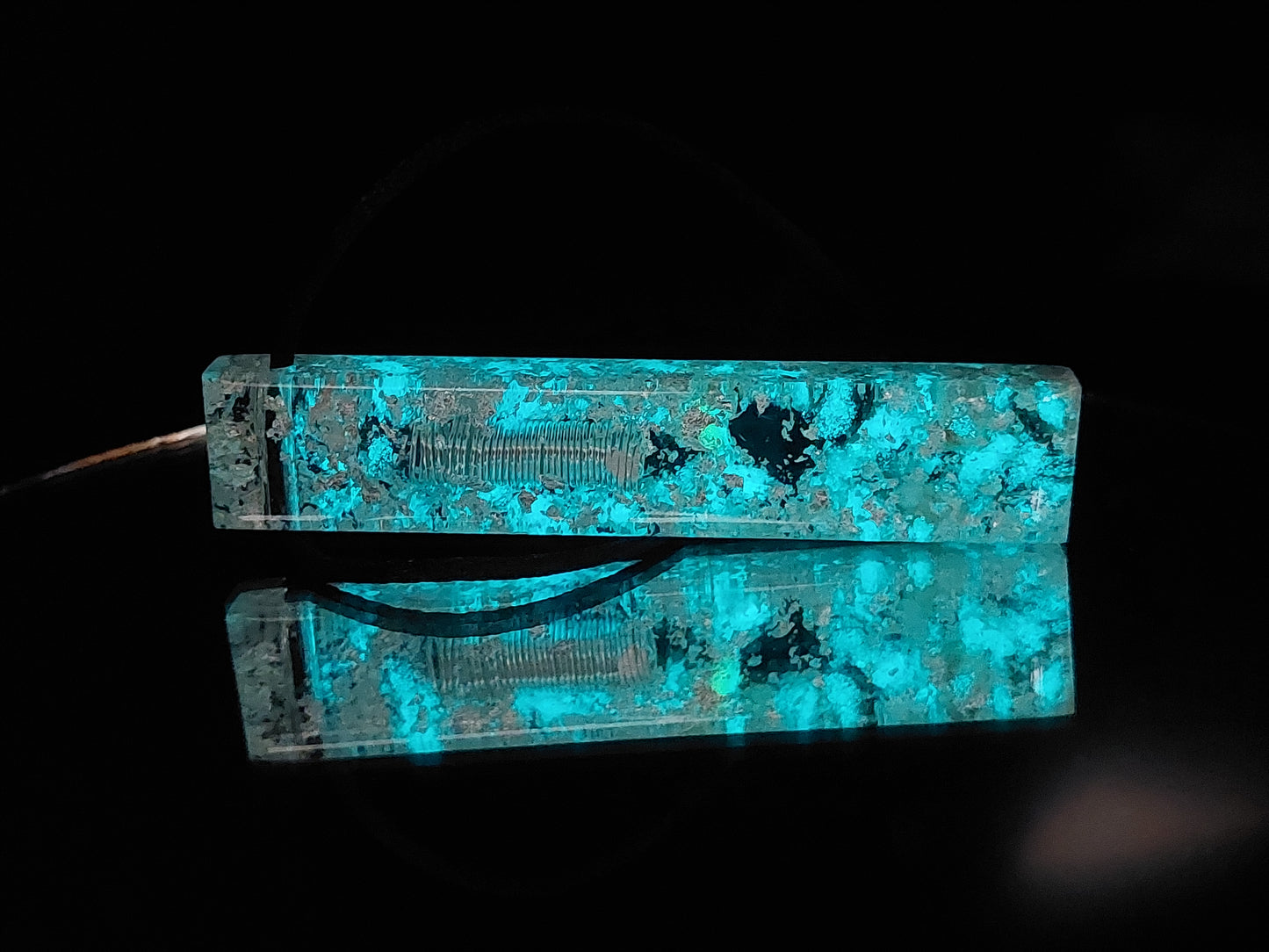 Orgonit-Anhänger, Halskette, Amulett, Charm mit Diamanten, Moldavit, Herkimer, Rhodozit, im Dunkeln leuchtendes Orgon. Größere Größe!