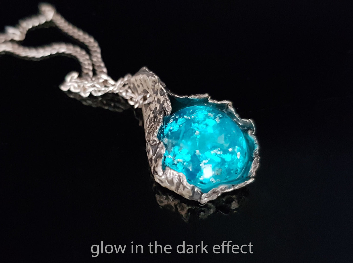 Colgante de orgonita, dije, collar, Apatita azul con plata, brilla en la oscuridad. poderoso amuleto