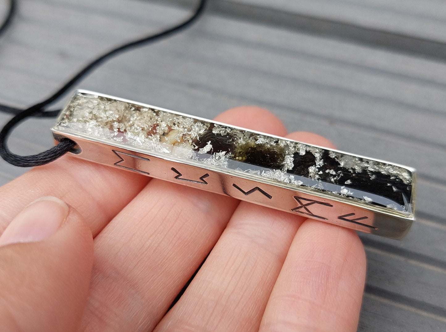 El collar de amuleto colgante de orgonita más poderoso, crecimiento espiritual, protección - Moldavita, Nuummita, Saffordita, Herkimer, runas