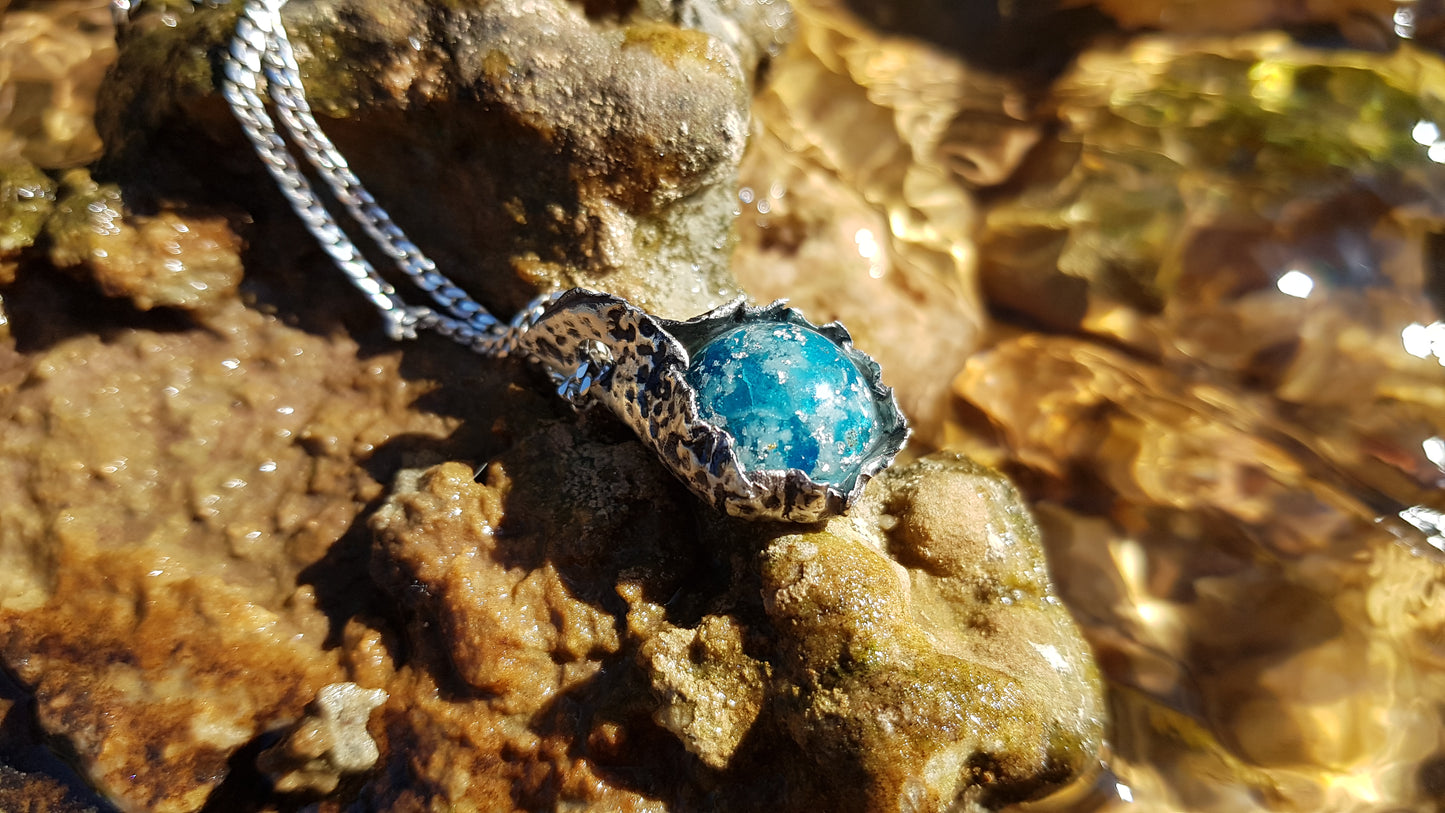 Colgante de orgonita, dije, collar, Apatita azul con plata, brilla en la oscuridad. poderoso amuleto