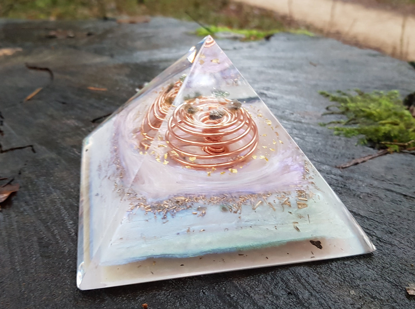 Orgonite Orgone Pyramid - the most powerful combination of crystals and metals, gold, diamonds, moldavite, herkimer