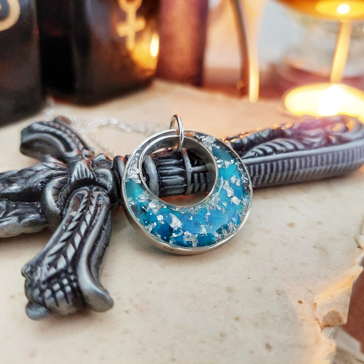 Colgante de orgonita orgonita - collar con ópalo azul y plata, amuleto poderoso, altas vibraciones