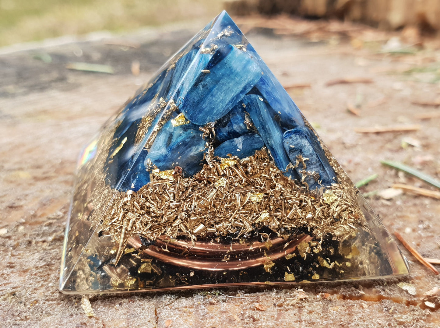 Kyanite Orgone orgonite Pyramid - small orgonite pyramid, programmed for your wishes