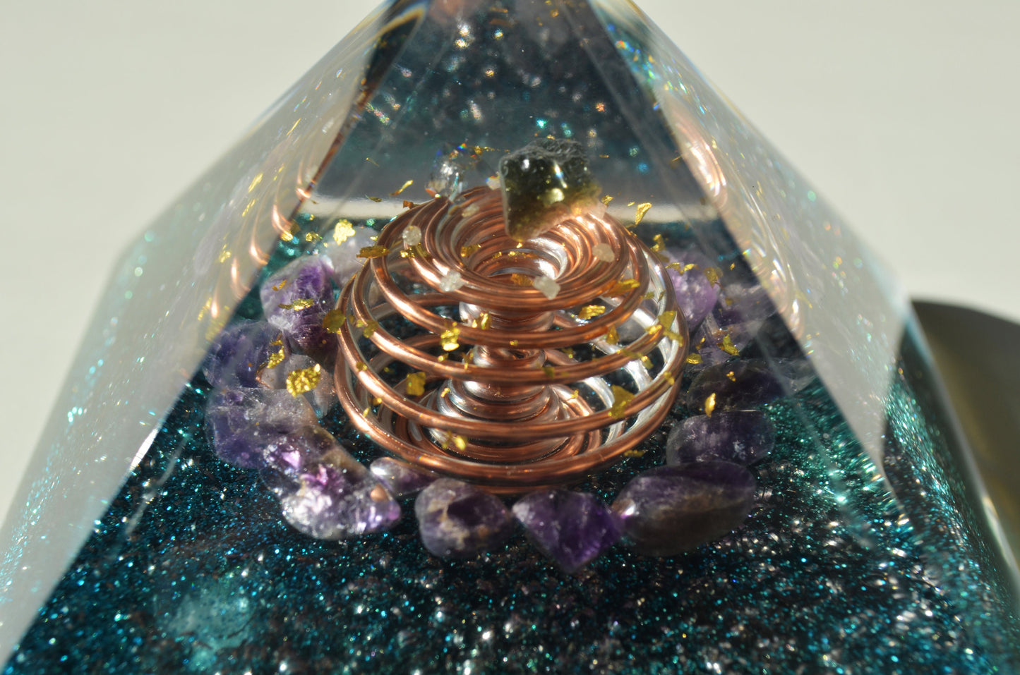 Orgonite orgone pyramid, Most powerful third eye stimulation! Diamonds, Herkimer, Moldavite, vortex