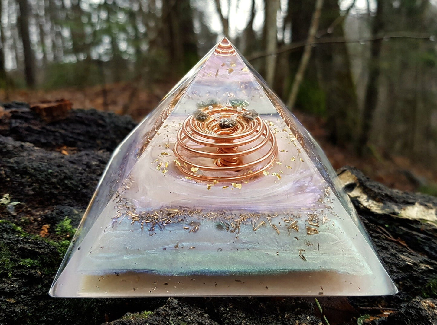 Orgonite Orgone Pyramid - the most powerful combination of crystals and metals, gold, diamonds, moldavite, herkimer