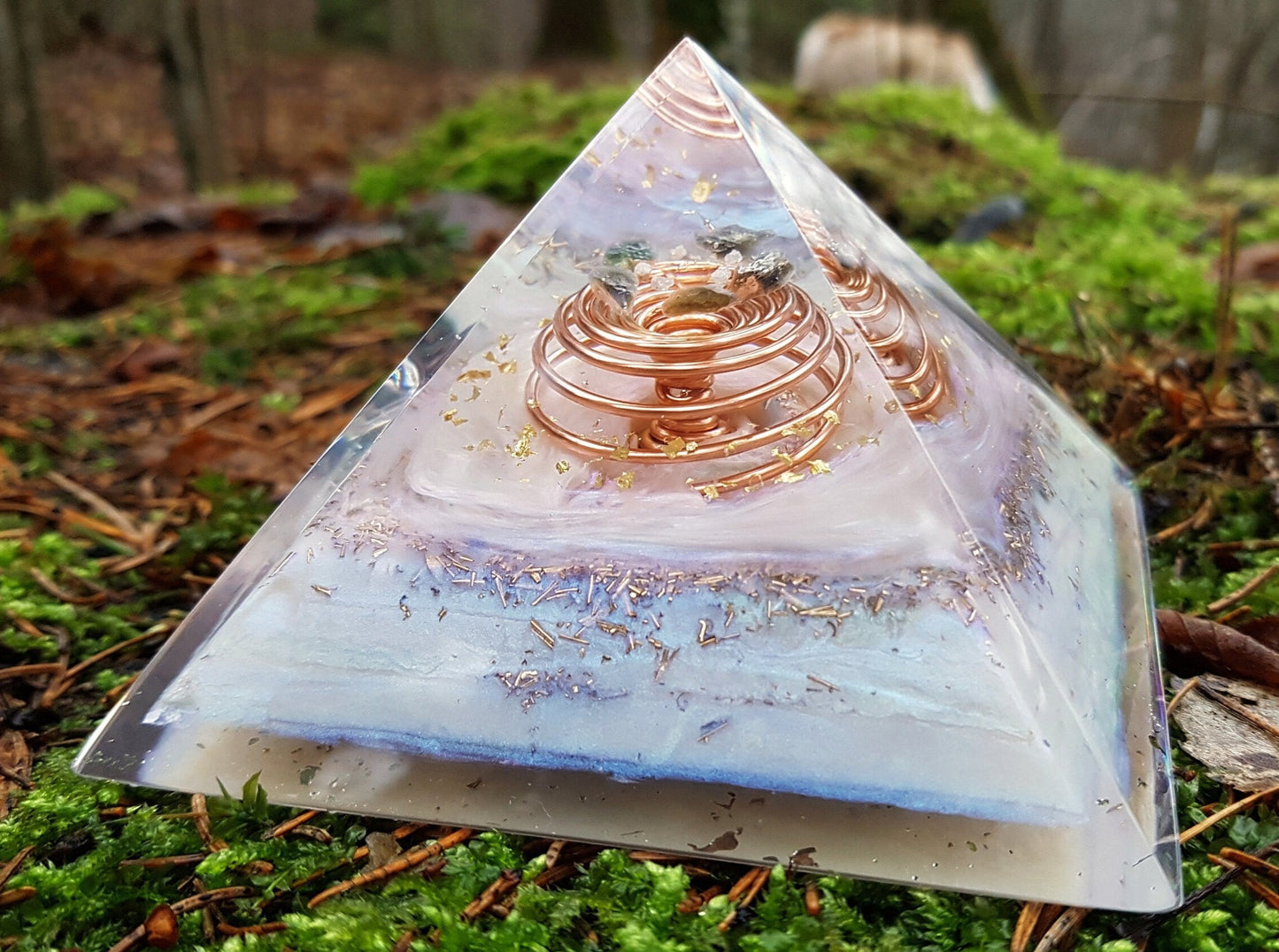 Orgonite Orgone Pyramid - the most powerful combination of crystals and metals, gold, diamonds, moldavite, herkimer