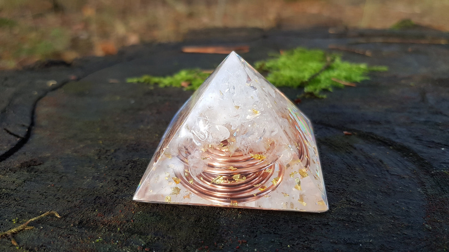Orgonite Pyramid, Clear quartz - third eye, meditation