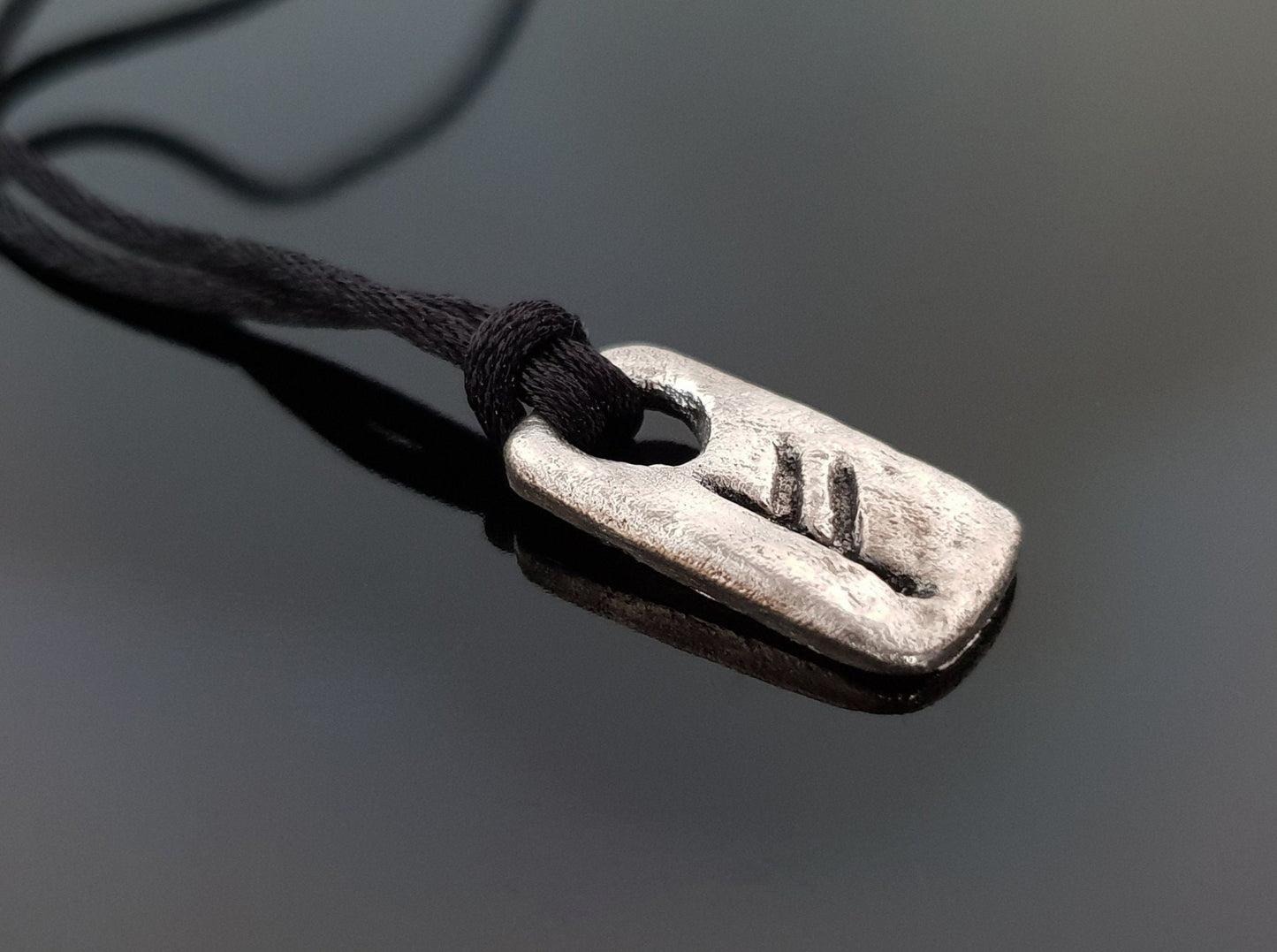 Amuleto / encanto de dinero con runas celtas. Colgante de Fehu Rune, Amuleto de Rune de Bronce Viking