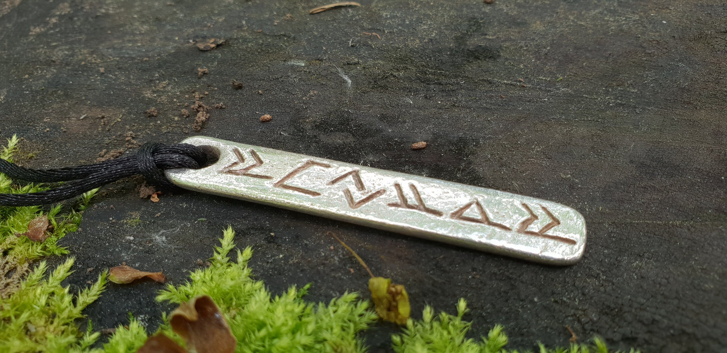 Powerful Rune Money amulet pendant with celtic runes formula. Silver Viking wealth tcharm.