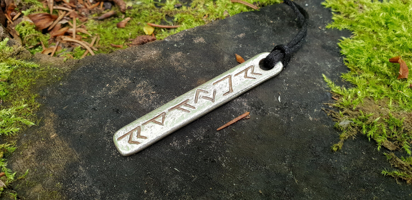 Powerful Rune Money amulet pendant with celtic runes formula. Silver Viking wealth tcharm.