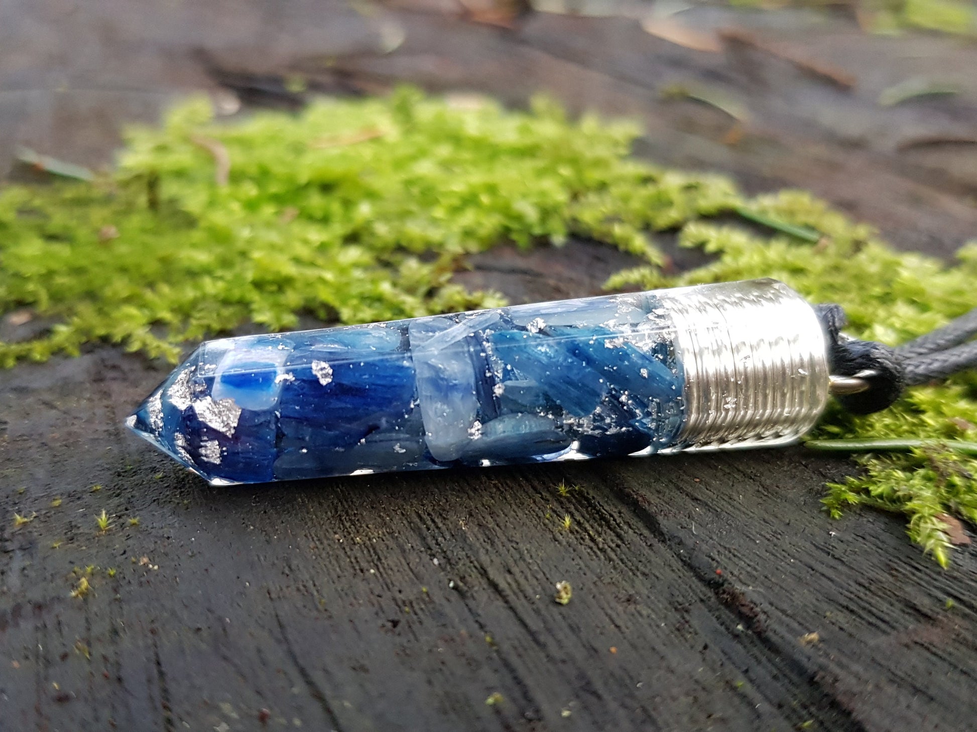 Orgonite pendant, orgone necklace - Blue kyanite, 925 silver - Reiki infused and programmed talisman, enchanted amulet