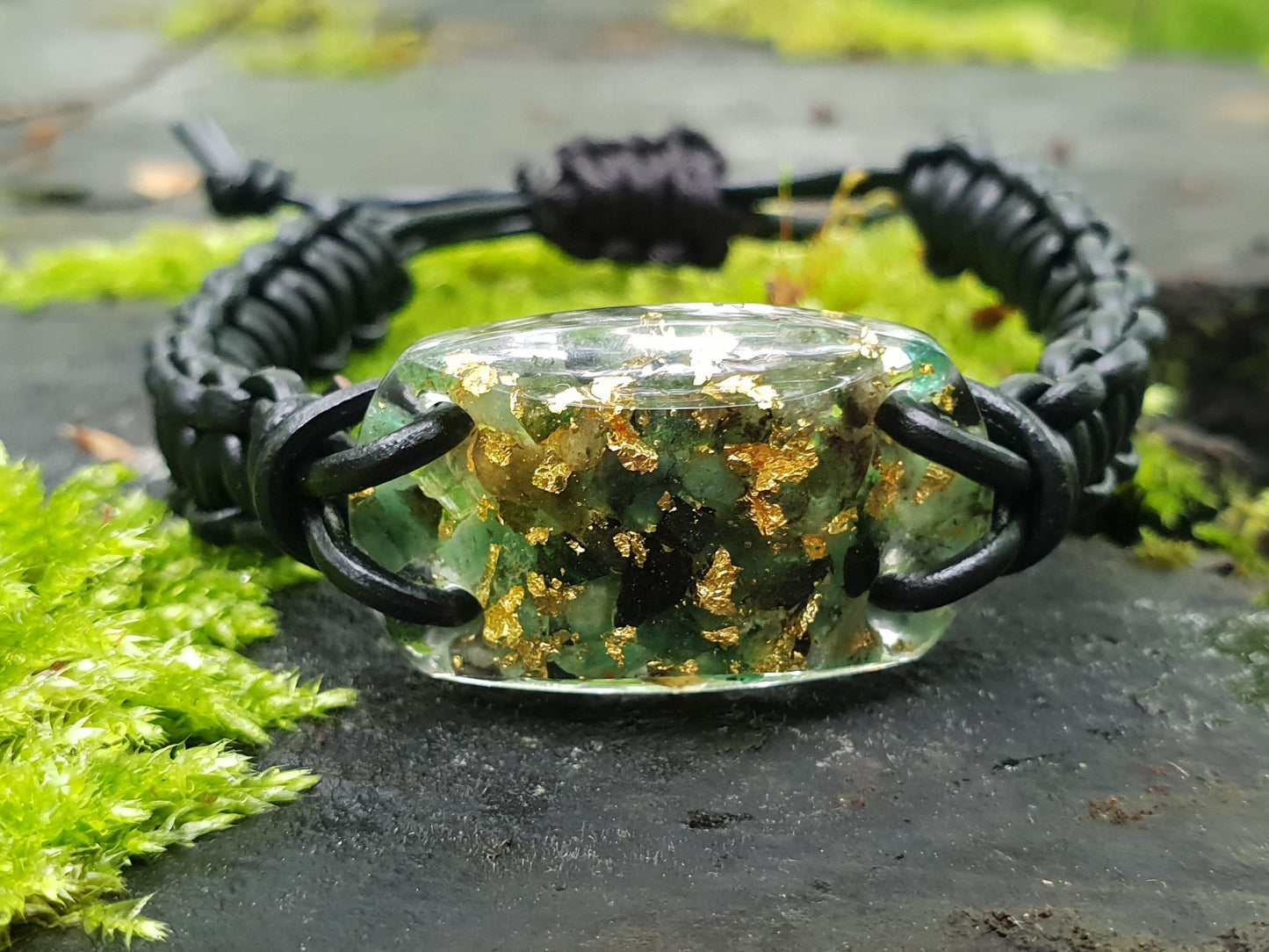 Orgonite orgone bracelet, Natural Emerald, 24k gold, Reiki amulet, chakra healing, magic amulet, charm, talisman