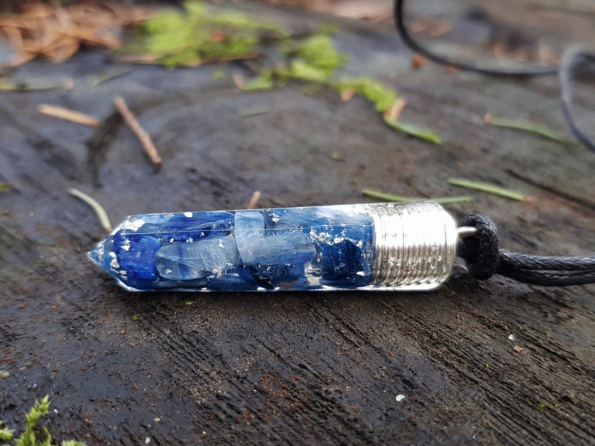 Orgonite pendant, orgone necklace - Blue kyanite, 925 silver - Reiki infused and programmed talisman, enchanted amulet