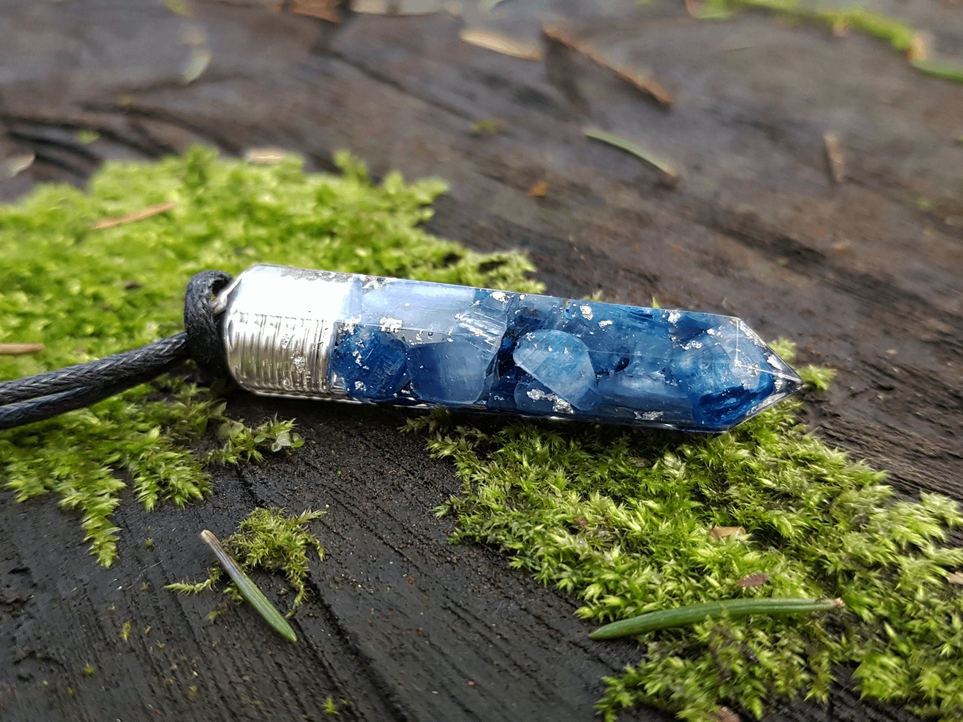 Orgonite pendant, orgone necklace - Blue kyanite, 925 silver - Reiki infused and programmed talisman, enchanted amulet