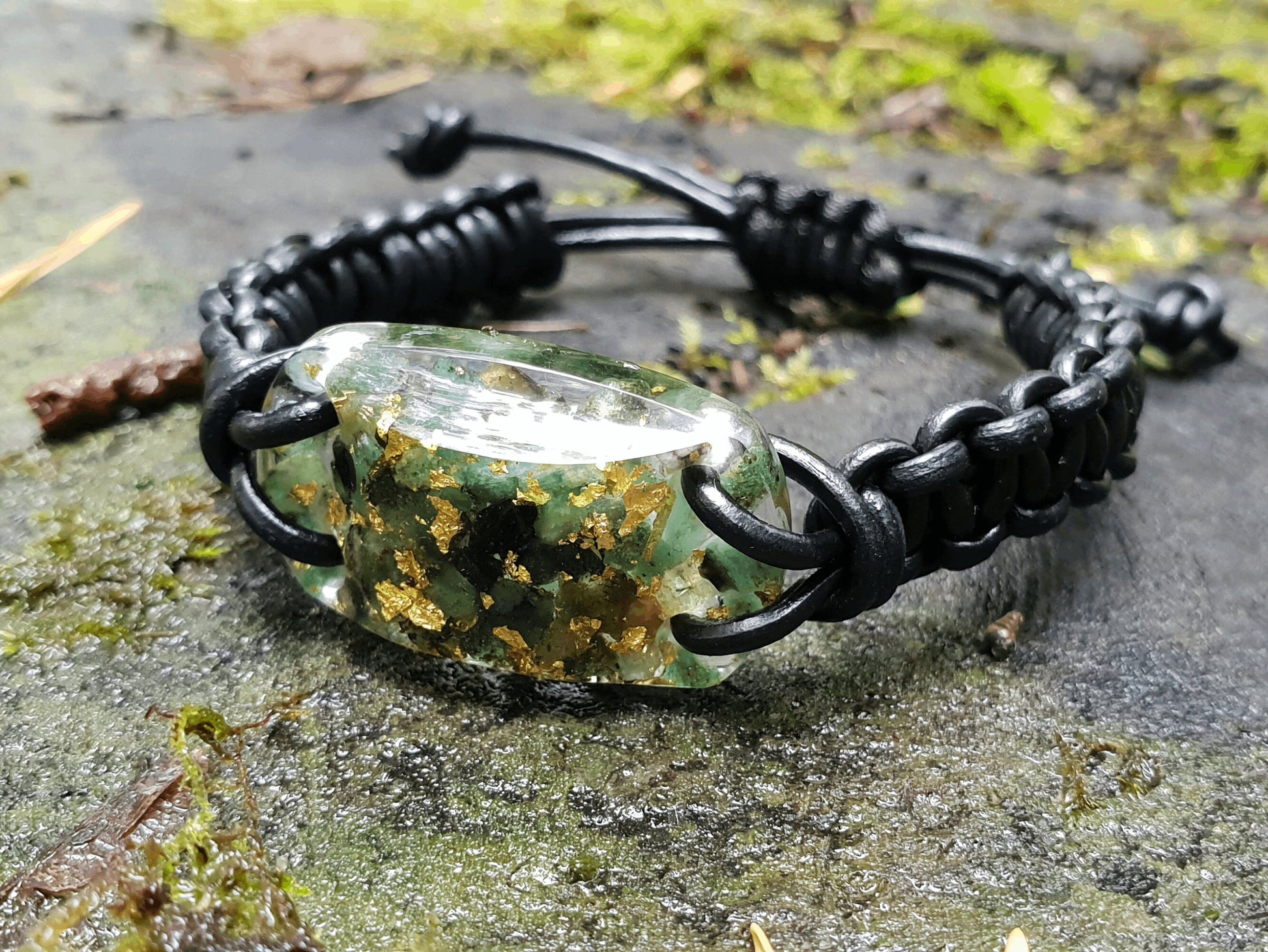 Orgonite orgone bracelet, Natural Emerald, 24k gold, Reiki amulet, chakra healing, magic amulet, charm, talisman