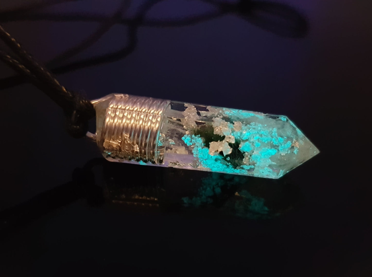 Orgonite pendant necklace, powerful high vibrations crystals, silver, diamonds, danburite, moldavite, herkimer