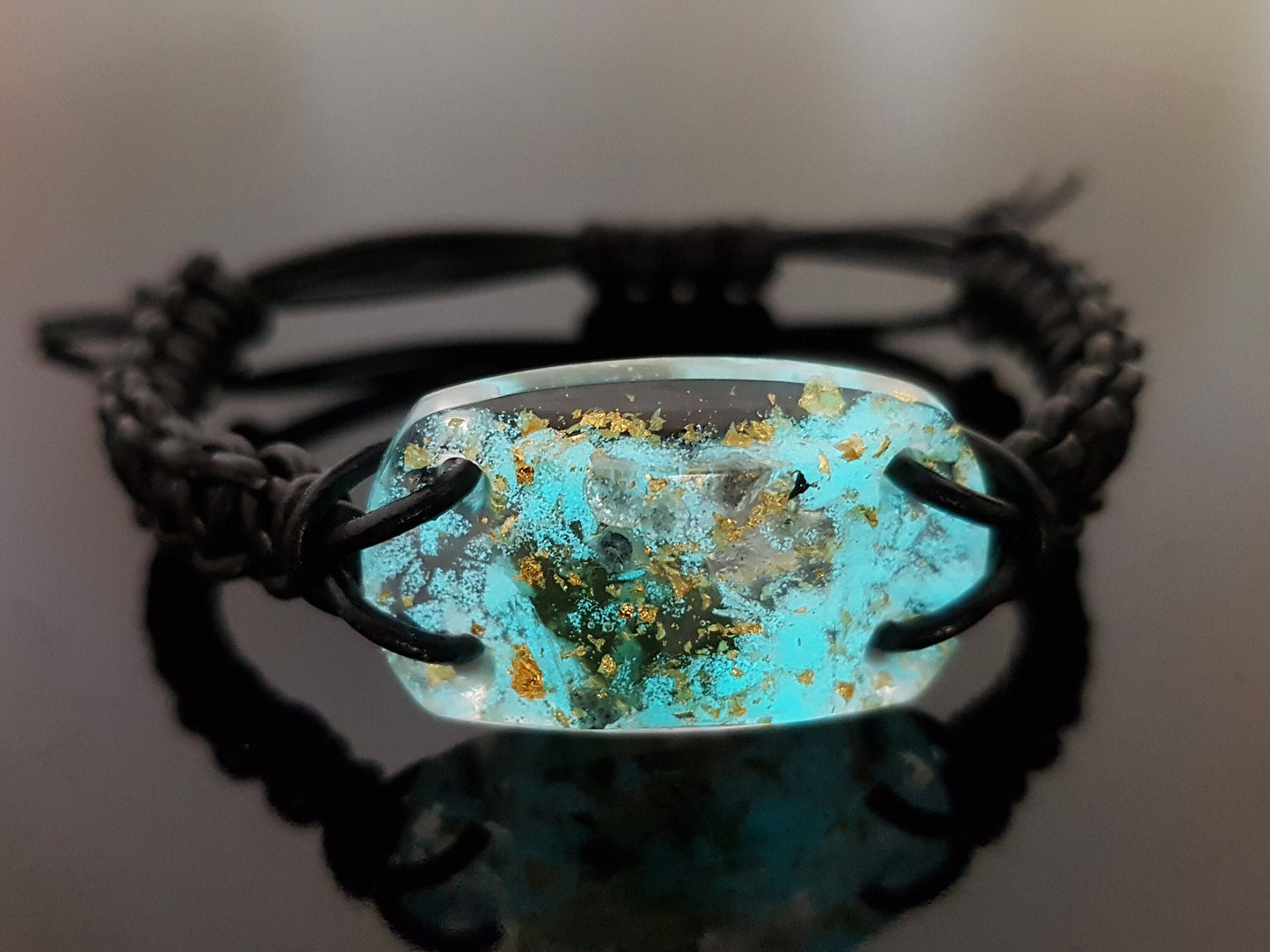 Moldavite Orgone orgonite bracelet. Powerful, high vibrations crystals. Glow in the dark. Magic amulet talisman