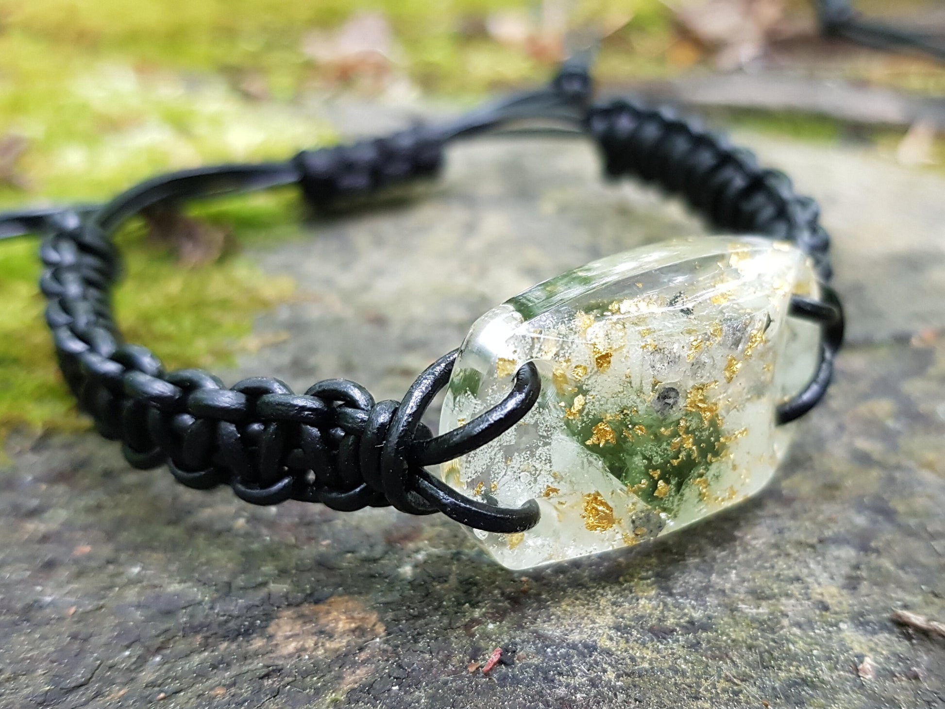 Moldavite Orgone orgonite bracelet. Powerful, high vibrations crystals. Glow in the dark. Magic amulet talisman