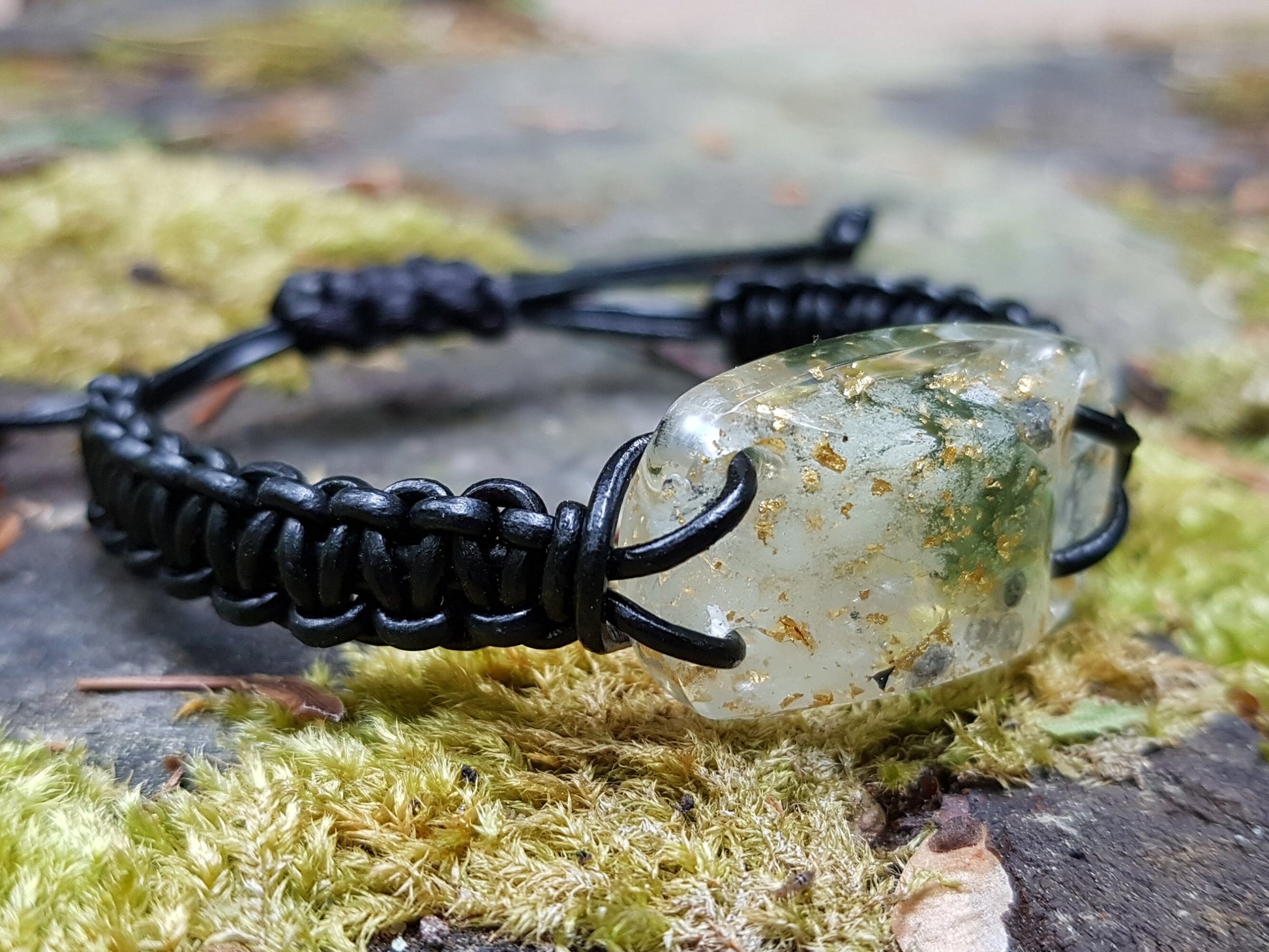 Moldavite Orgone orgonite bracelet. Powerful, high vibrations crystals. Glow in the dark. Magic amulet talisman