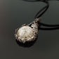 Colgante de orgonita, poderoso encanto de cristales de alta vibración y plata pura.
