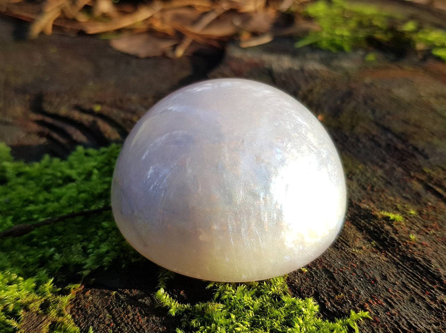 Magic Pearl, Orgone orgonite dome / hemisphere