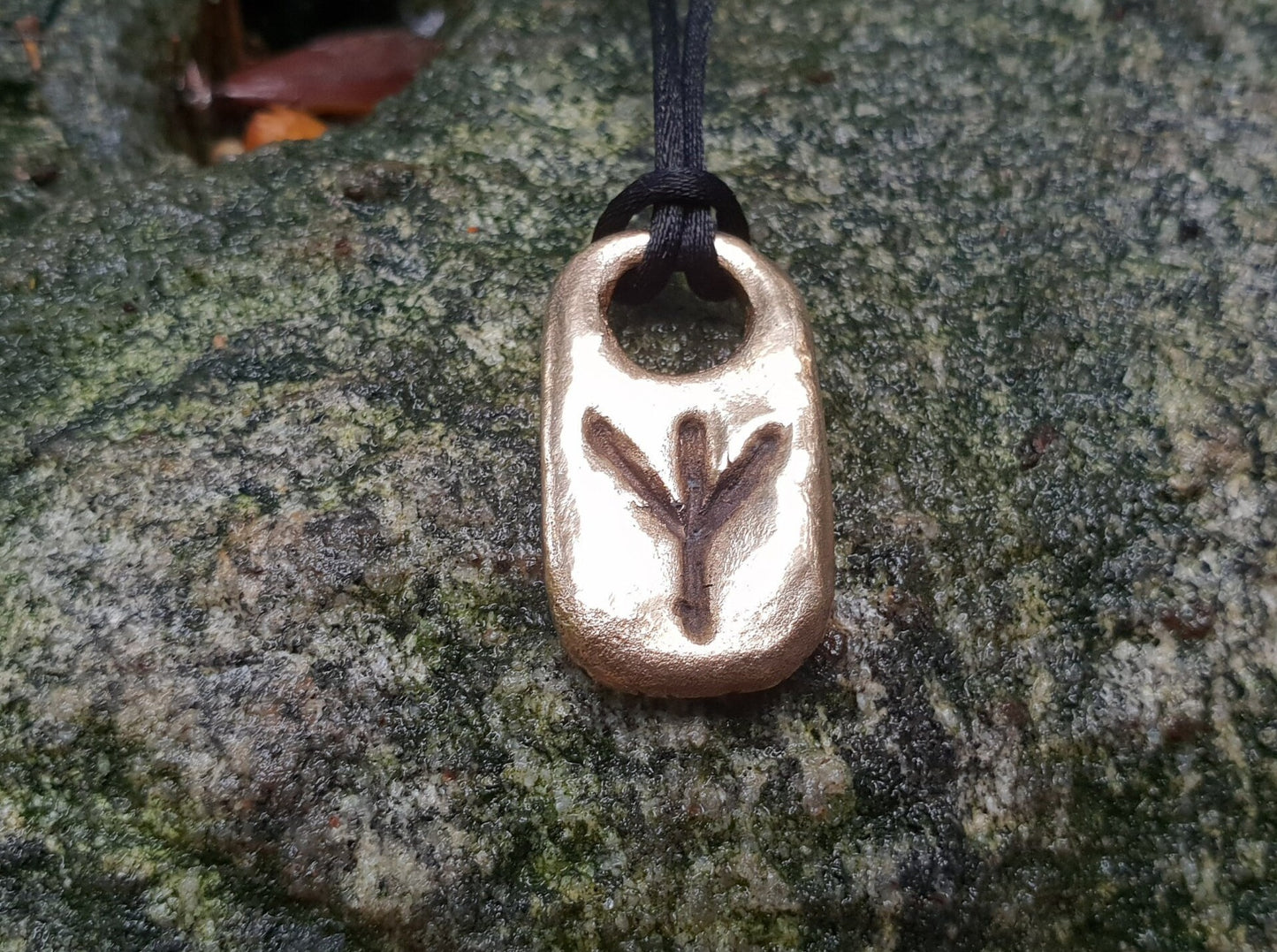 Protective Algiz rune amulet. Viking rune bronze pendant. Real amulet.